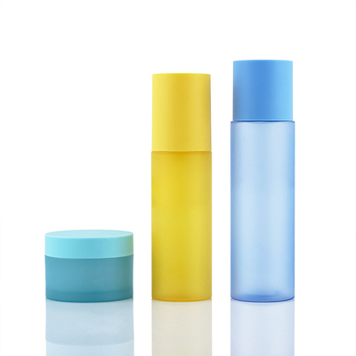 L'imballaggio cosmetico ecologico mette il vestito del barattolo di crema per la cura del viso da 155 ml