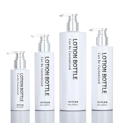 Bottiglia d'imballaggio di Skincare della doccia dell'ANIMALE DOMESTICO del gel 200ml 500ml del siero del balsamo della pompa di plastica superiore d'argento rotonda bianca dello sciampo