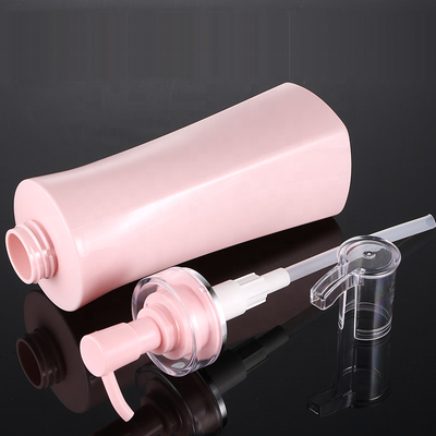 La pompa vuota di 350ml 500ml di rosa del quadrato del gel riutilizzabile senz'aria di lusso all'ingrosso della doccia imbottiglia il contenitore della lozione del corpo