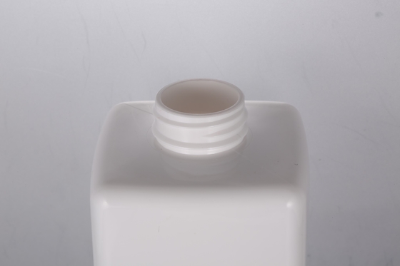 Materiale quadrato dell'ANIMALE DOMESTICO della chiara di 32 Oz bottiglia biodegradabile dello spruzzo per sciampo