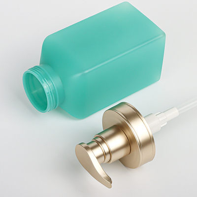 Bottiglia d'imballaggio dello sciampo di 500ml 750ml Matte Light Green Square Body del lavaggio del salone senz'aria di lusso del sapone con la pompa dell'oro