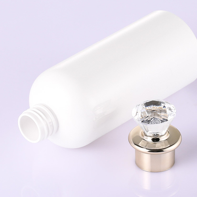 ANIMALE DOMESTICO di alta qualità intorno alle bottiglie di plastica d'imballaggio cosmetiche senz'aria vuote dello sciampo della lozione della leva di regolazione bianca con Diamond Cap